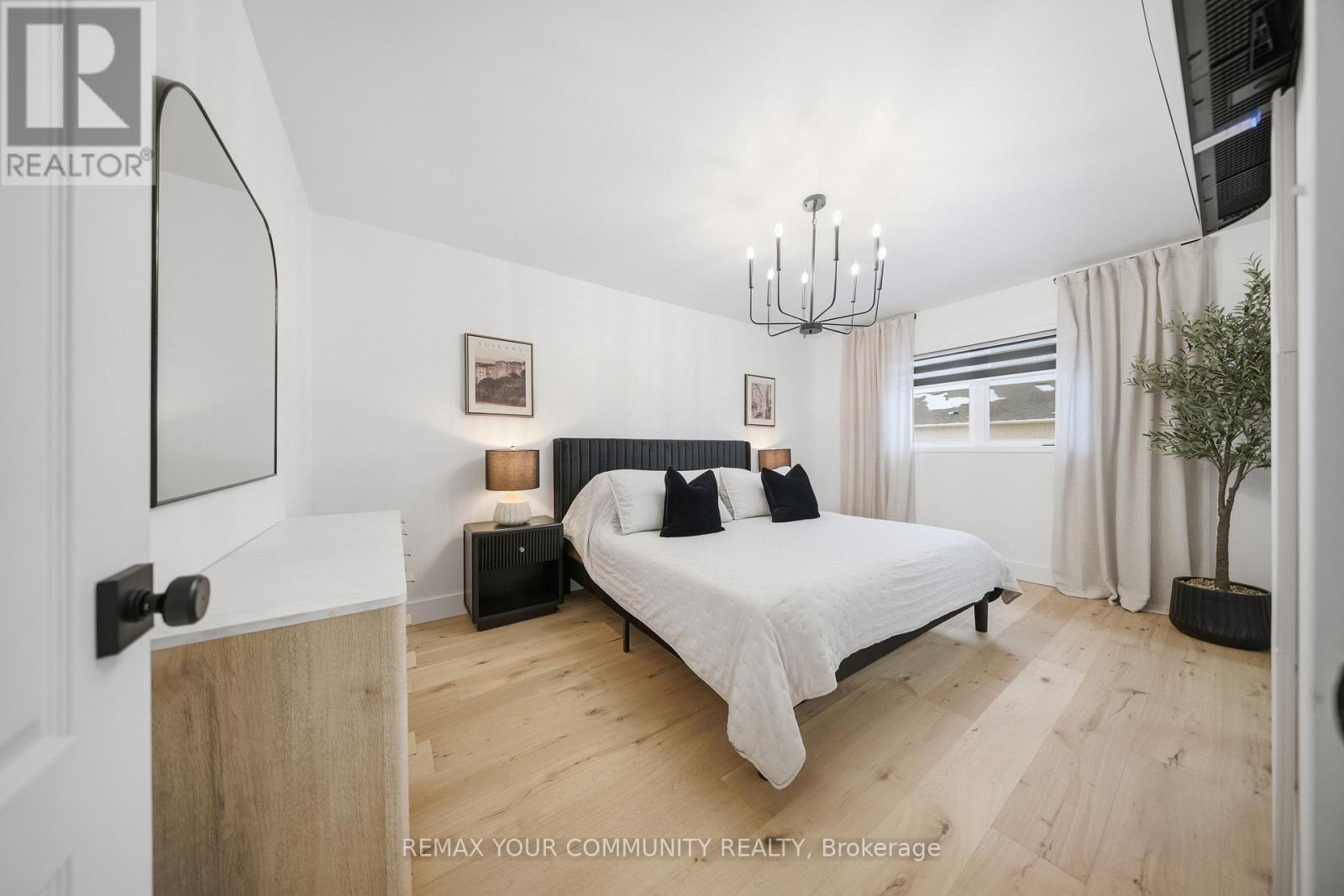 34 Kalmar Crescent, Richmond Hill, Ontario  L4E 3Z3 - Photo 19 - N12790358