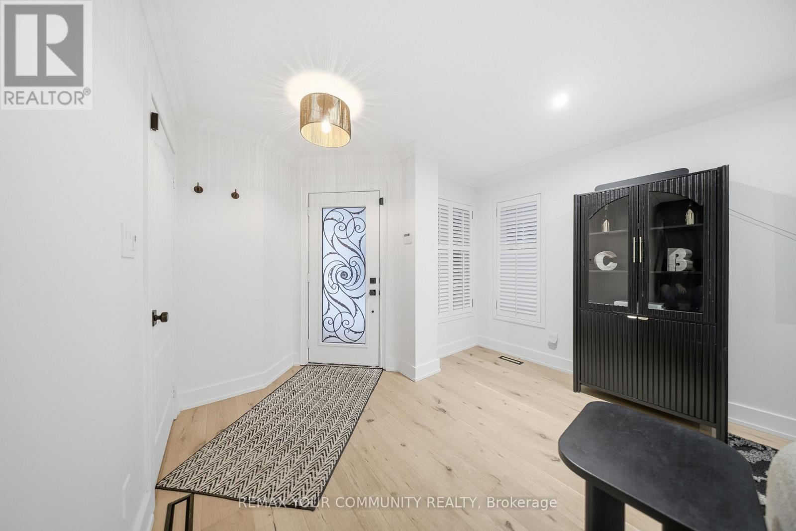 34 Kalmar Crescent, Richmond Hill, Ontario  L4E 3Z3 - Photo 3 - N12790358