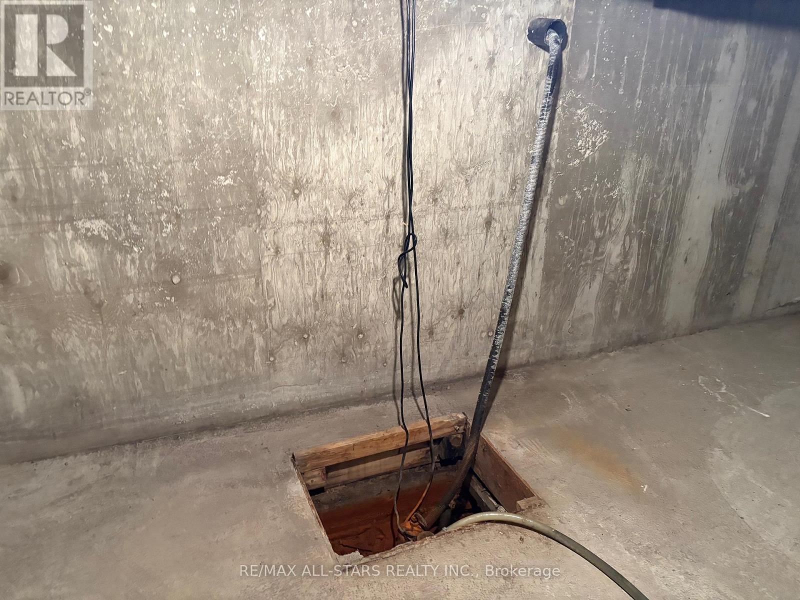 77 Bobcaygeon Road, Minden Hills, Ontario  K0M 2K0 - Photo 37 - X12373324