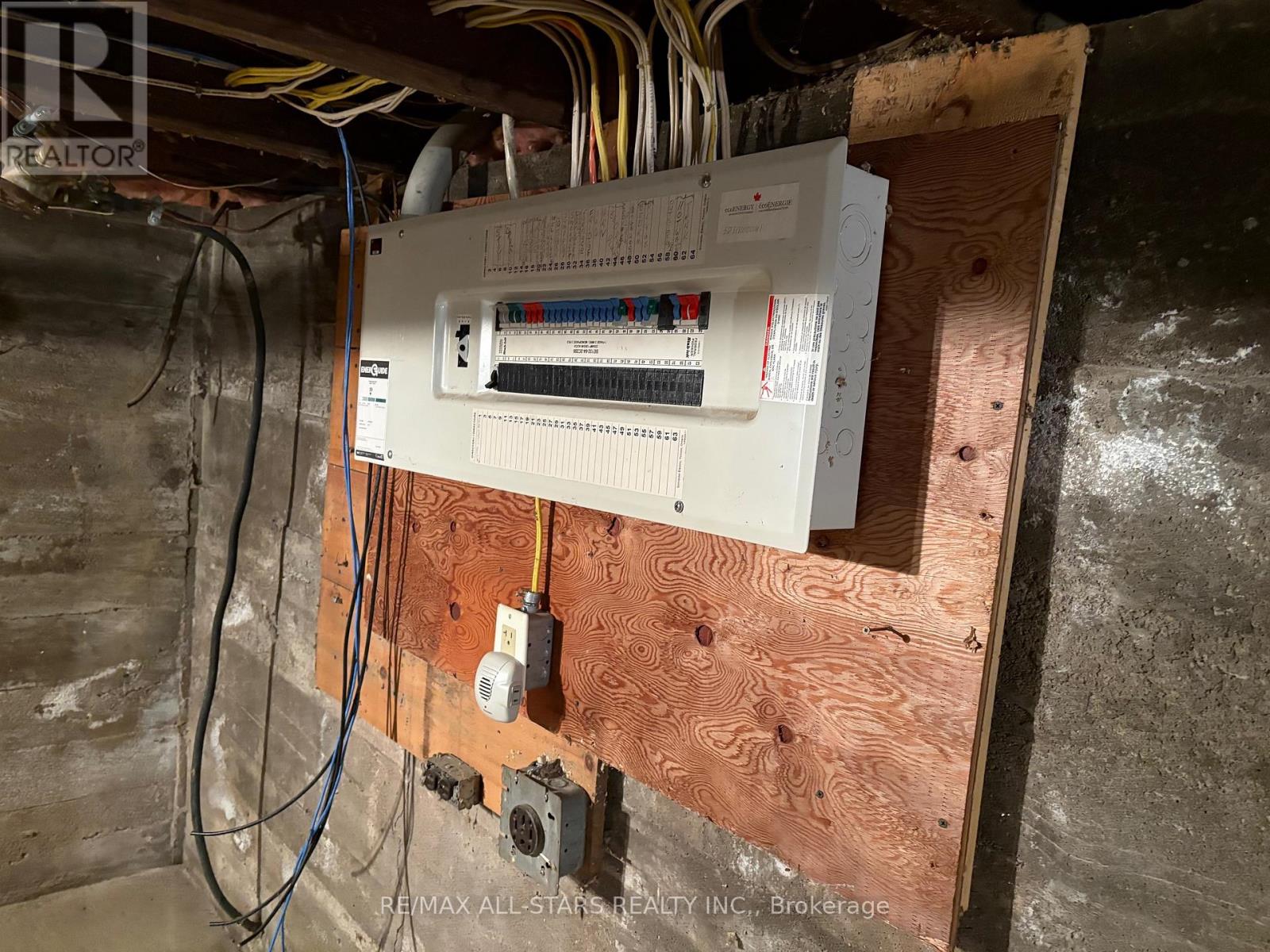 77 Bobcaygeon Road, Minden Hills, Ontario  K0M 2K0 - Photo 35 - X12373324