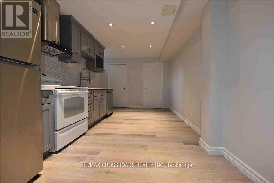 Lower - 782 Cummer Avenue, Toronto (Bayview Woods-Steeles), Ontario  M2H 1E7 - Photo 2 - C12790384