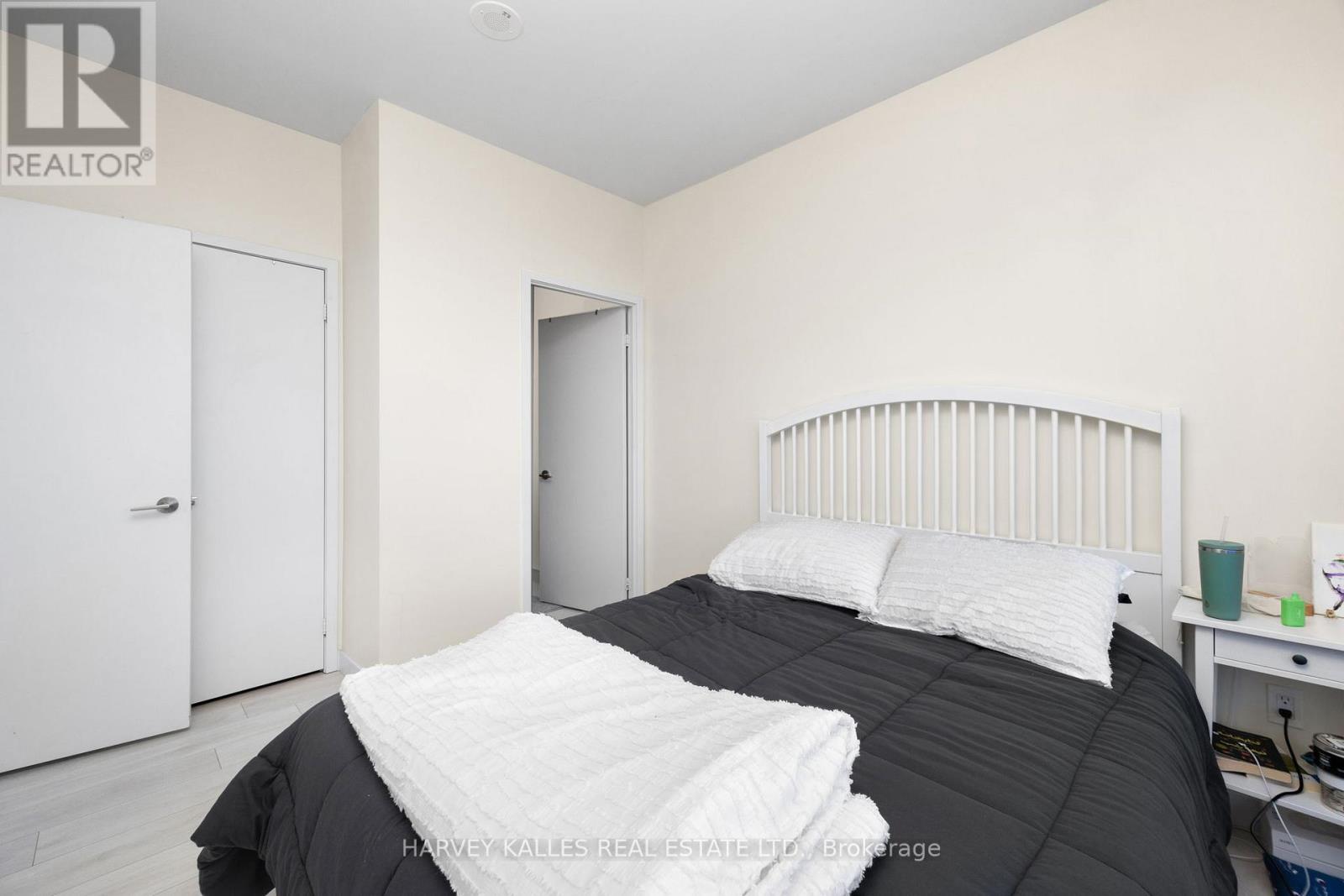 5807 - 8 Eglinton Avenue E, Toronto (Mount Pleasant West), Ontario  M4P 0C1 - Photo 6 - C12790416