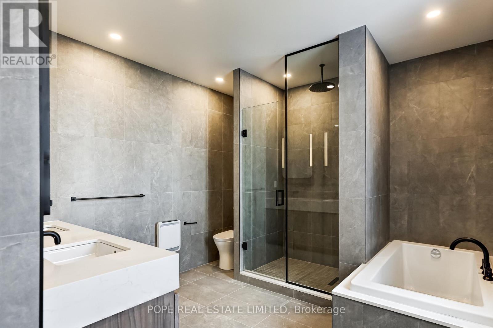 1601 - 1050 Eastern Avenue, Toronto (Greenwood-Coxwell), Ontario  M4L 0B7 - Photo 37 - E12790394