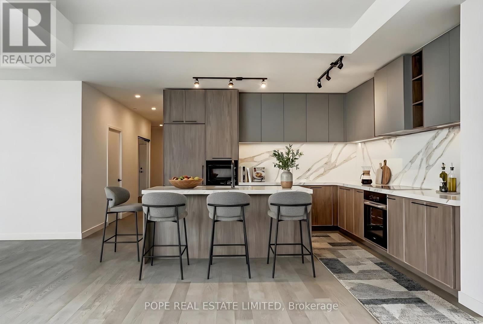 1601 - 1050 Eastern Avenue, Toronto (Greenwood-Coxwell), Ontario  M4L 0B7 - Photo 4 - E12790394