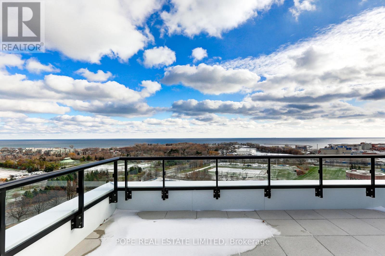 1601 - 1050 Eastern Avenue, Toronto (Greenwood-Coxwell), Ontario  M4L 0B7 - Photo 48 - E12790394