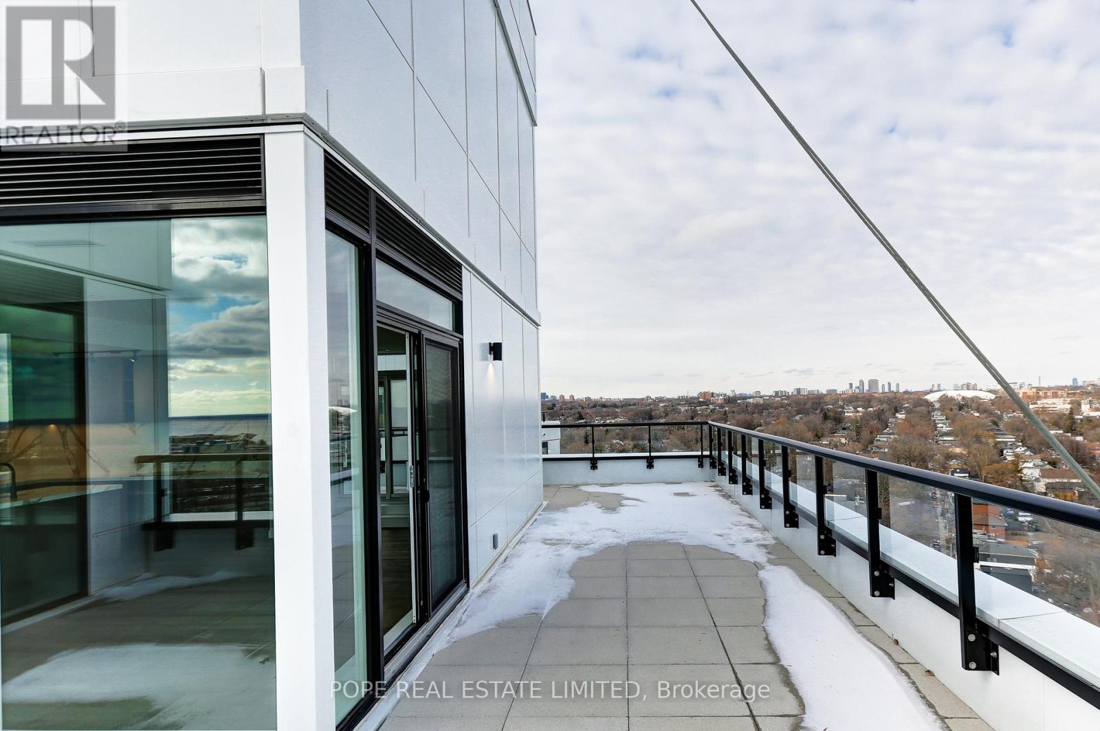 1601 - 1050 Eastern Avenue, Toronto (Greenwood-Coxwell), Ontario  M4L 0B7 - Photo 49 - E12790394