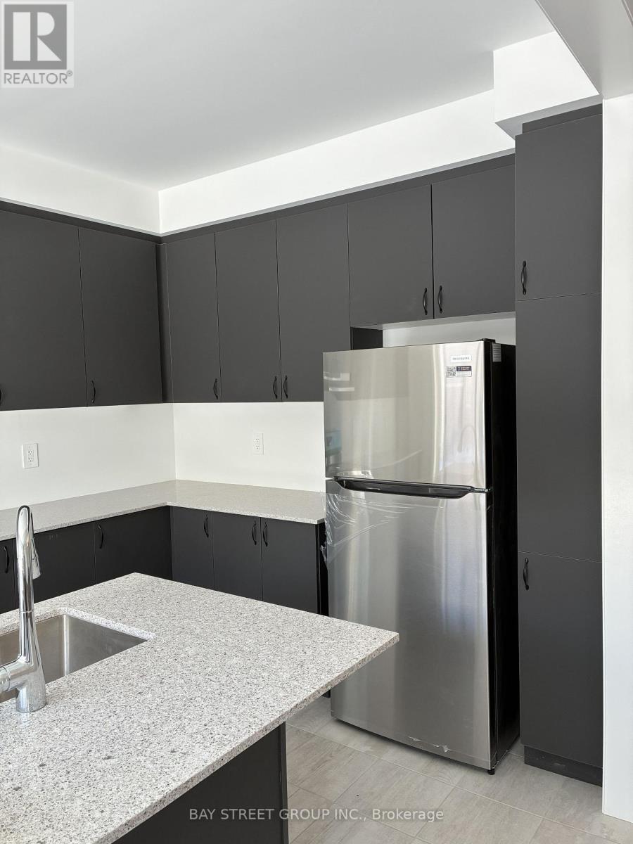 9 Moss Drive E, Markham, Ontario  L6C 3S8 - Photo 12 - N12790406