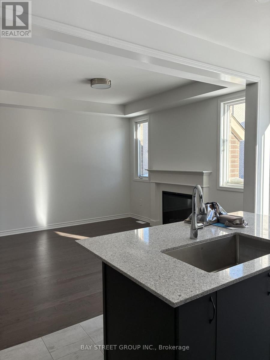 9 Moss Drive E, Markham, Ontario  L6C 3S8 - Photo 14 - N12790406