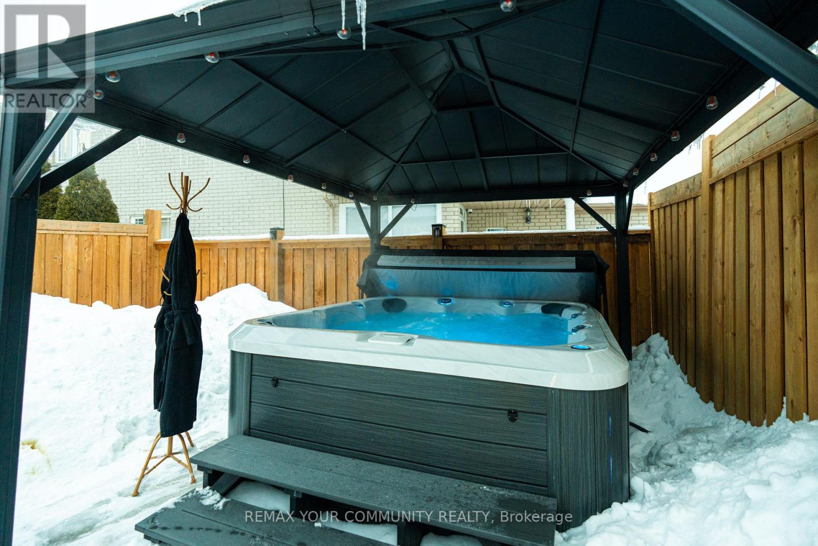 34 Kalmar Crescent, Richmond Hill, Ontario  L4E 3Z3 - Photo 41 - N12790358