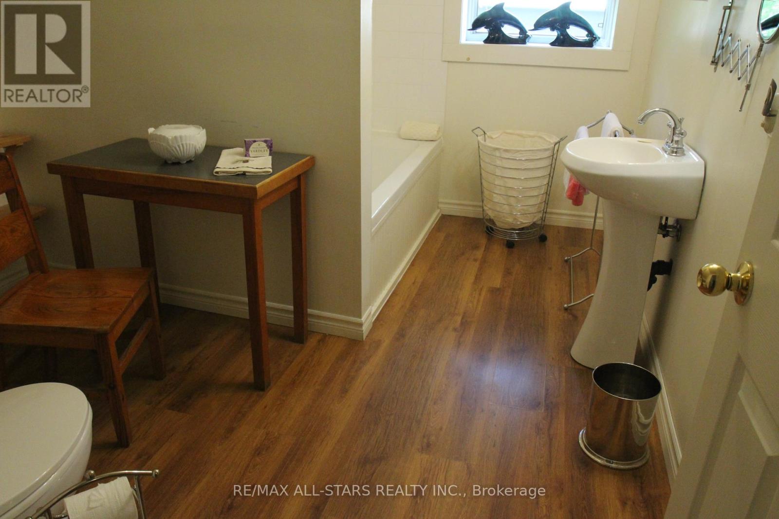 77 Bobcaygeon Road, Minden Hills, Ontario  K0M 2K0 - Photo 18 - X12373324