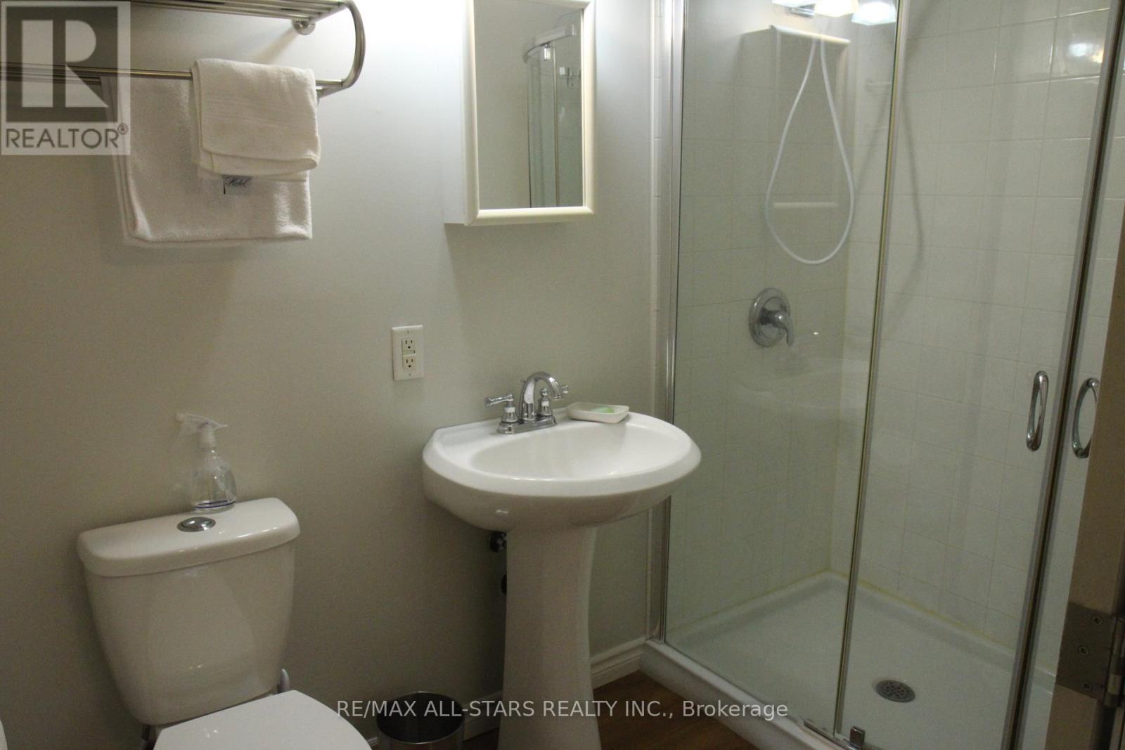 77 Bobcaygeon Road, Minden Hills, Ontario  K0M 2K0 - Photo 6 - X12373324