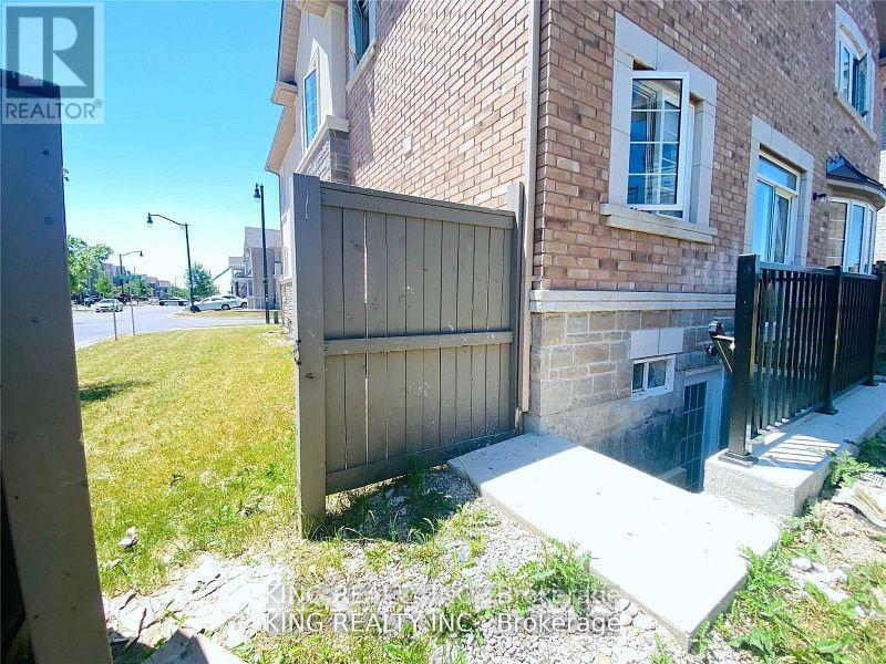 43 Hoxton Road, Brampton, Ontario  L7A 4L5 - Photo 24 - W12790390