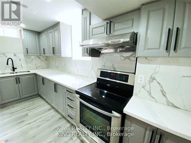 43 Hoxton Road, Brampton, Ontario  L7A 4L5 - Photo 3 - W12790390