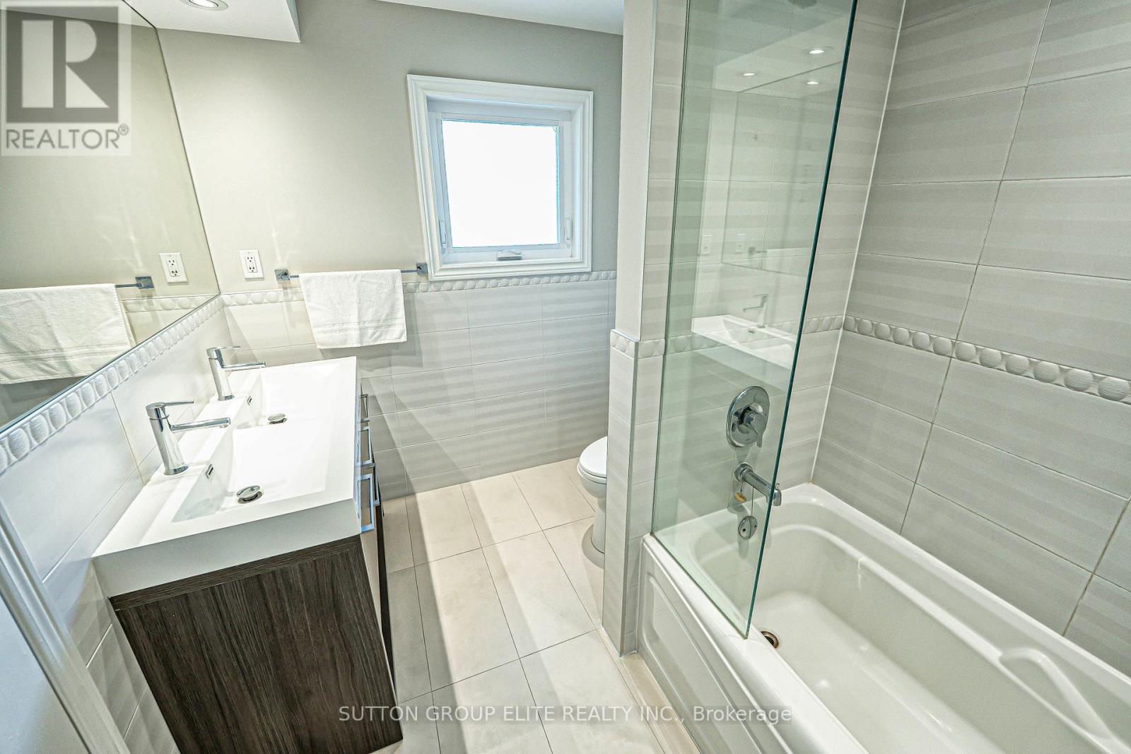 298 Fredericksburg Court, Mississauga, Ontario  L4Z 2T2 - Photo 23 - W12790396