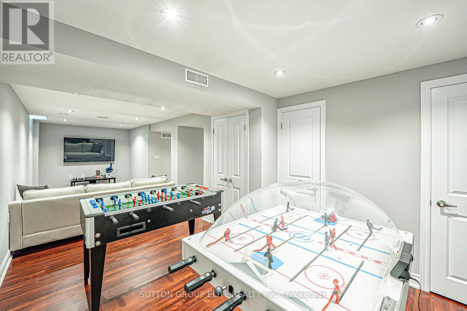 298 Fredericksburg Court, Mississauga, Ontario  L4Z 2T2 - Photo 37 - W12790396