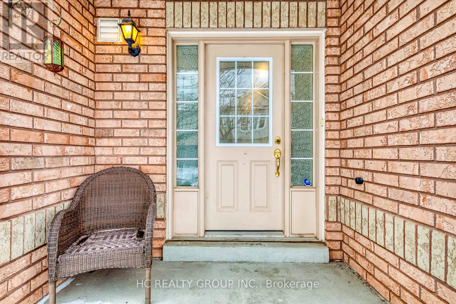 75 - 1489 Heritage Way, Oakville, Ontario  L6M 4M7 - Photo 3 - W12790402