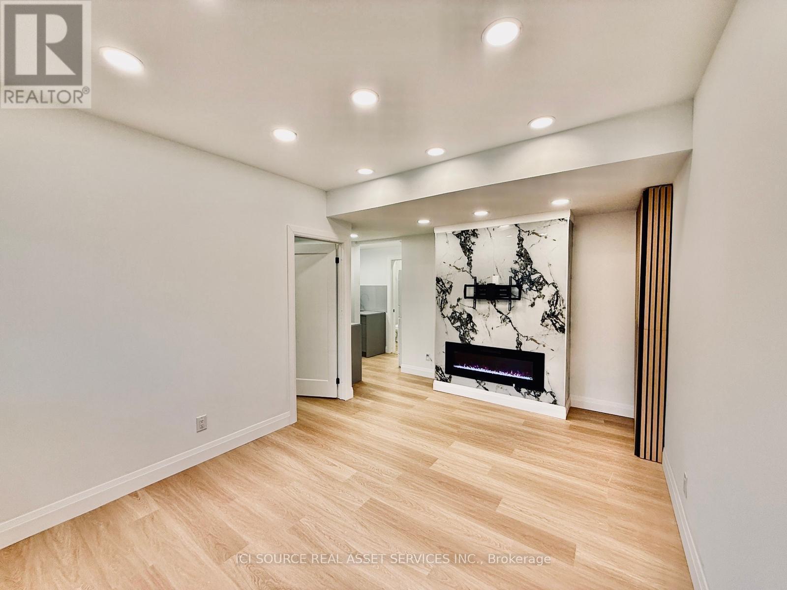 1 - 3186 Hines Drive, Oakville, Ontario  L6M 0Z9 - Photo 4 - W12790414