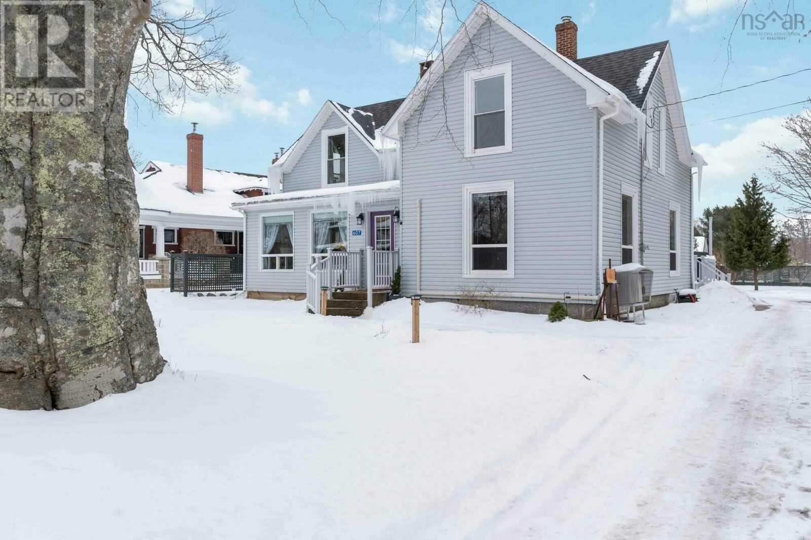 607 St.george Street, Annapolis Royal, Nova Scotia  B0S 1A0 - Photo 3 - 202602541