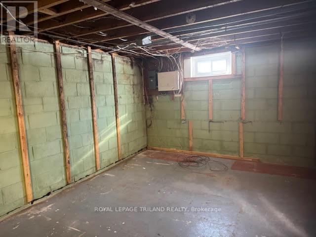 154 Ross Avenue, Thames Centre, Ontario  N0L 1G1 - Photo 14 - X12789404