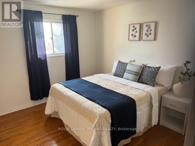 154 Ross Avenue, Thames Centre, Ontario  N0L 1G1 - Photo 8 - X12789404