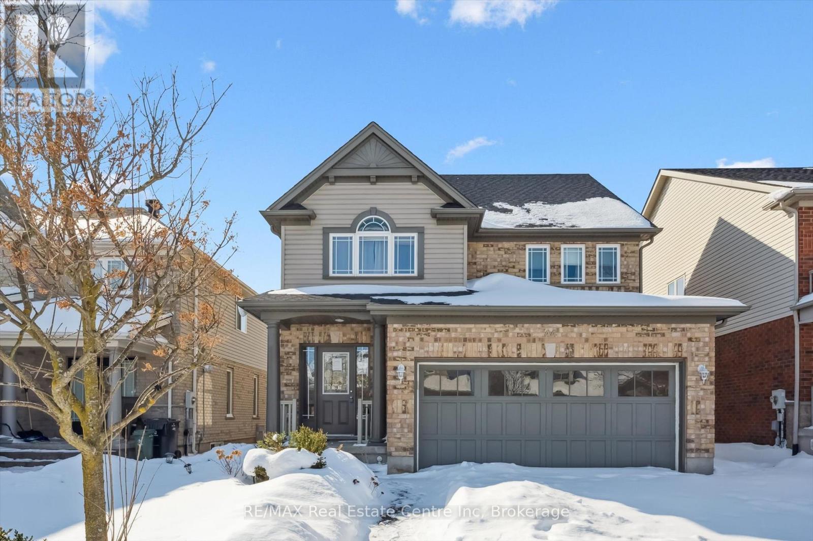 44 DOMINION DRIVE, Guelph, Ontario
