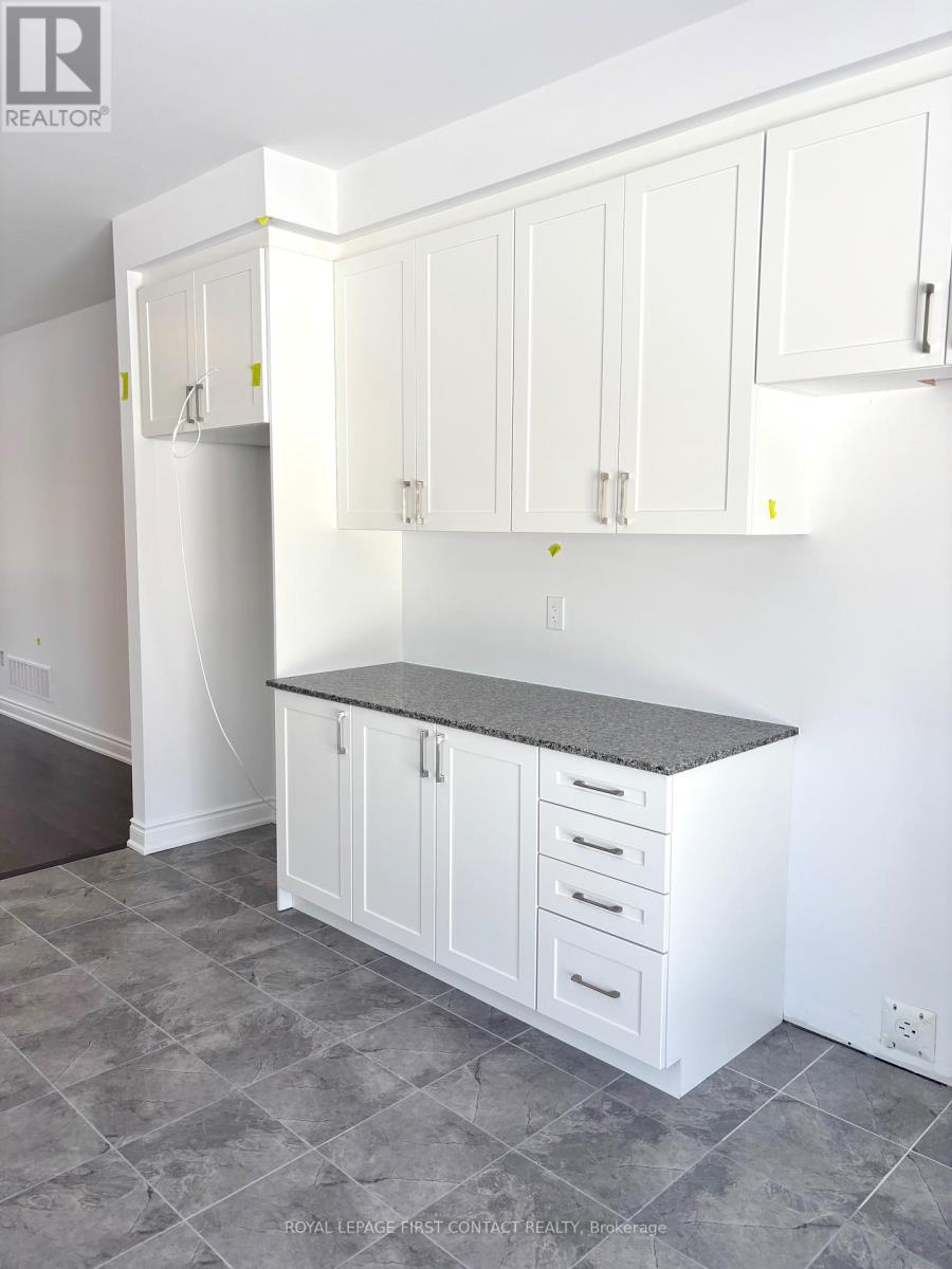 6 Misty Ridge Road, Wasaga Beach, Ontario  L9Z 0R8 - Photo 4 - S12790432