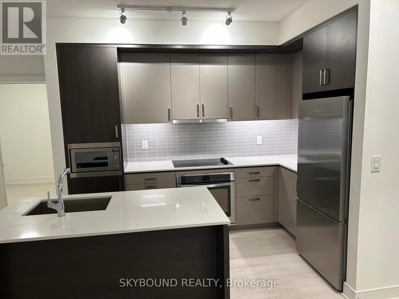 143 - 1575 Lakeshore Road W, Mississauga, Ontario  L5J 0B1 - Photo 8 - W12790426