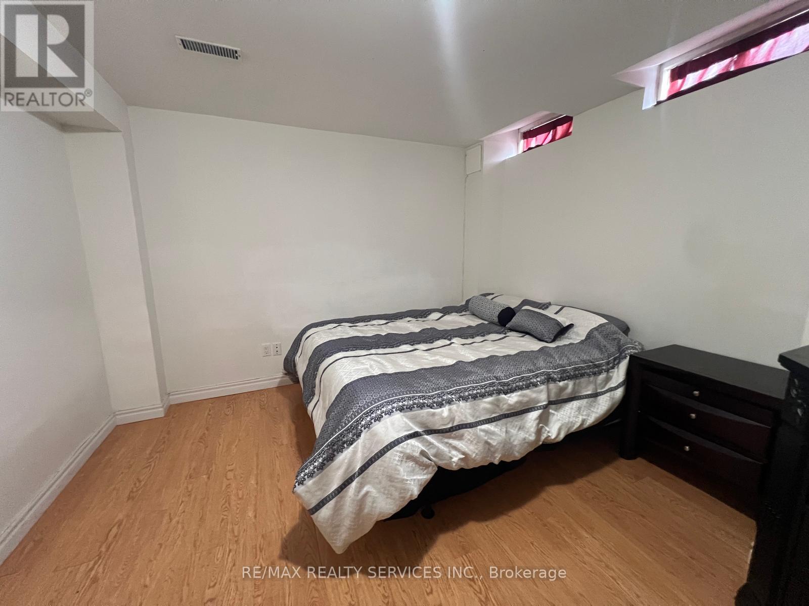 (Basement) - 28 Mossgrove Crescent, Brampton, Ontario  L7A 3E6 - Photo 4 - W12790428