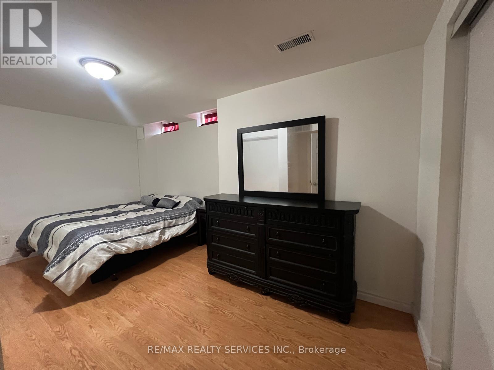 (Basement) - 28 Mossgrove Crescent, Brampton, Ontario  L7A 3E6 - Photo 5 - W12790428