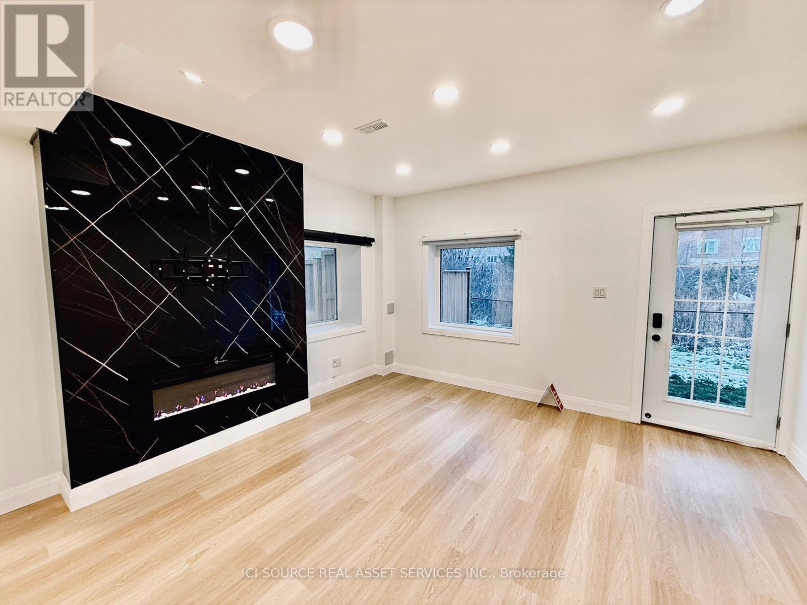 2 - 3186 Hines Drive, Oakville, Ontario  L6M 0Z9 - Photo 5 - W12790438