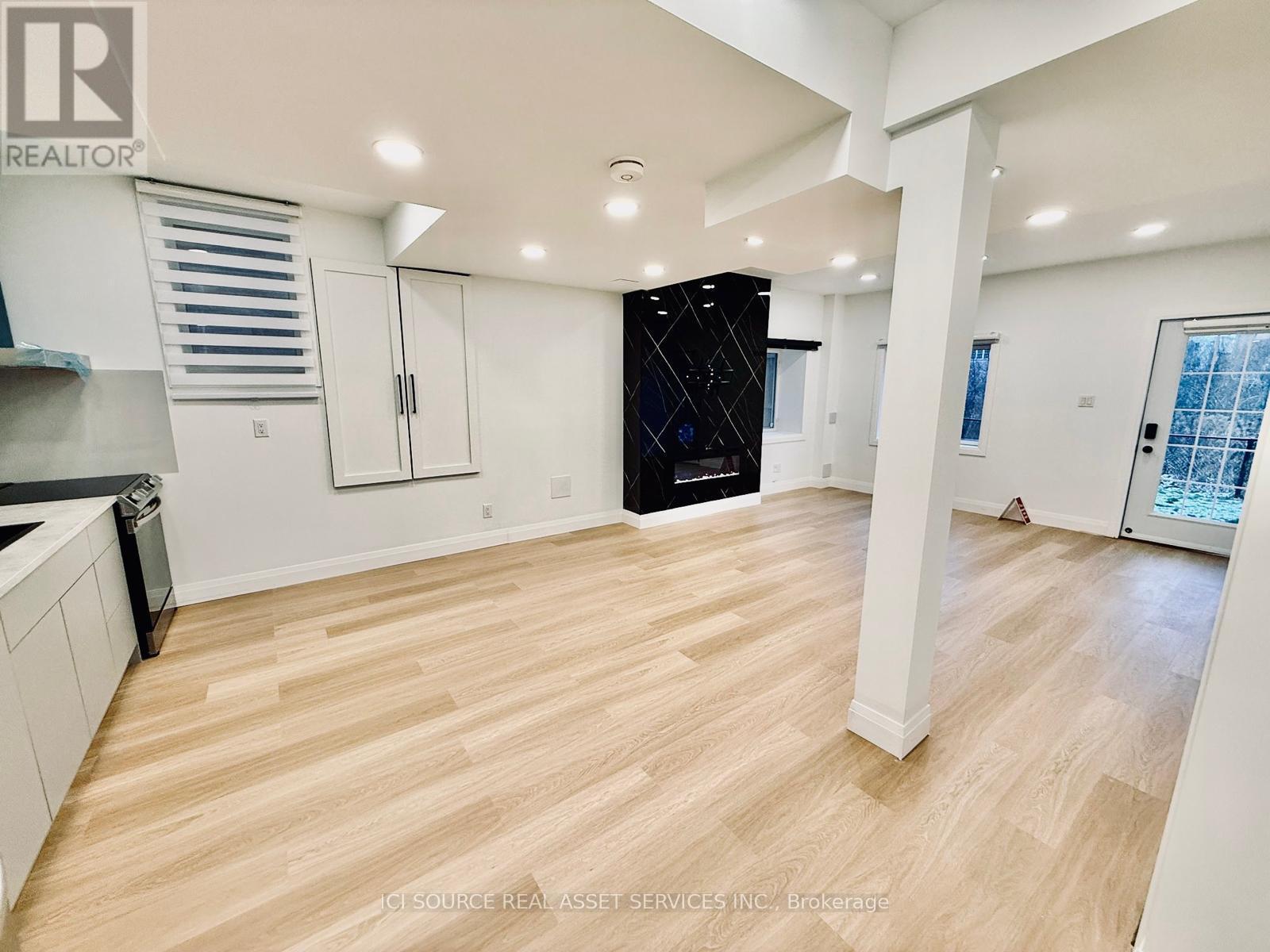 2 - 3186 Hines Drive, Oakville, Ontario  L6M 0Z9 - Photo 7 - W12790438