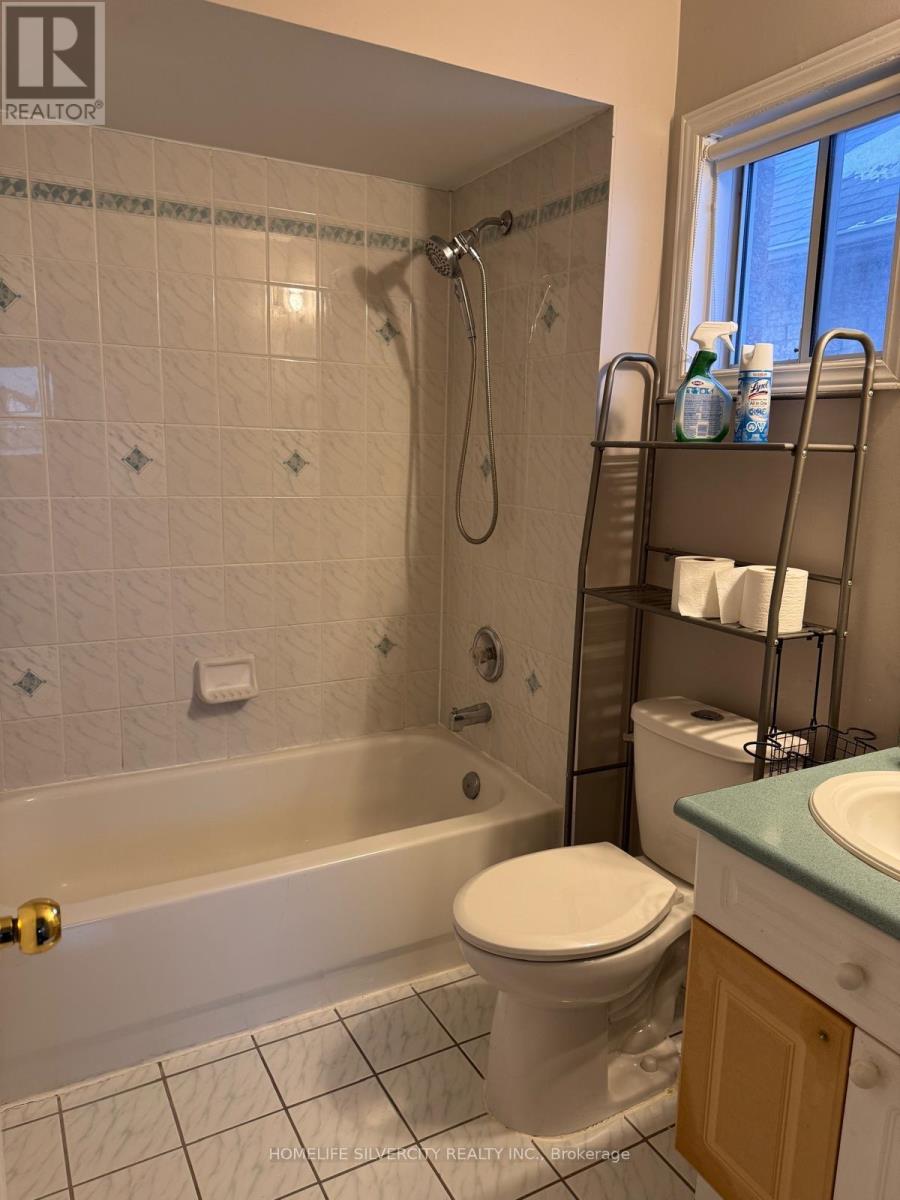 154 Broomlands Drive, Vaughan, Ontario  L6A 2K3 - Photo 19 - N12790010