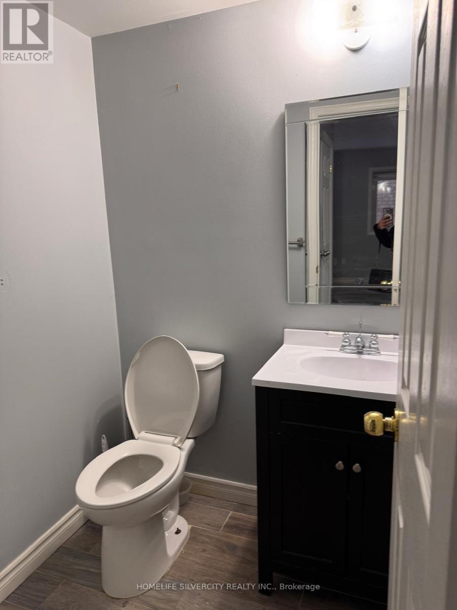 154 Broomlands Drive, Vaughan, Ontario  L6A 2K3 - Photo 6 - N12790010