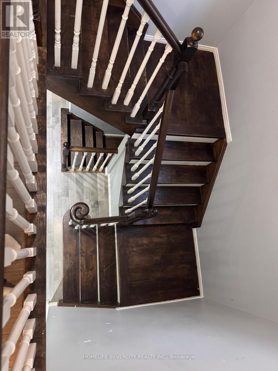 154 Broomlands Drive, Vaughan, Ontario  L6A 2K3 - Photo 8 - N12790010