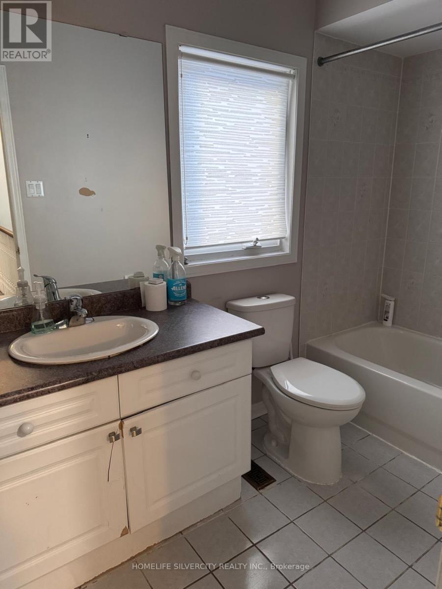 154 Broomlands Drive, Vaughan, Ontario  L6A 2K3 - Photo 18 - N12790010