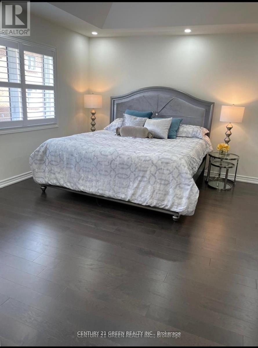 141 Barkerville Drive E, Whitby, Ontario  L1P 0L9 - Photo 10 - E12790478