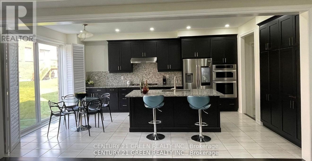 141 Barkerville Drive E, Whitby, Ontario  L1P 0L9 - Photo 7 - E12790478