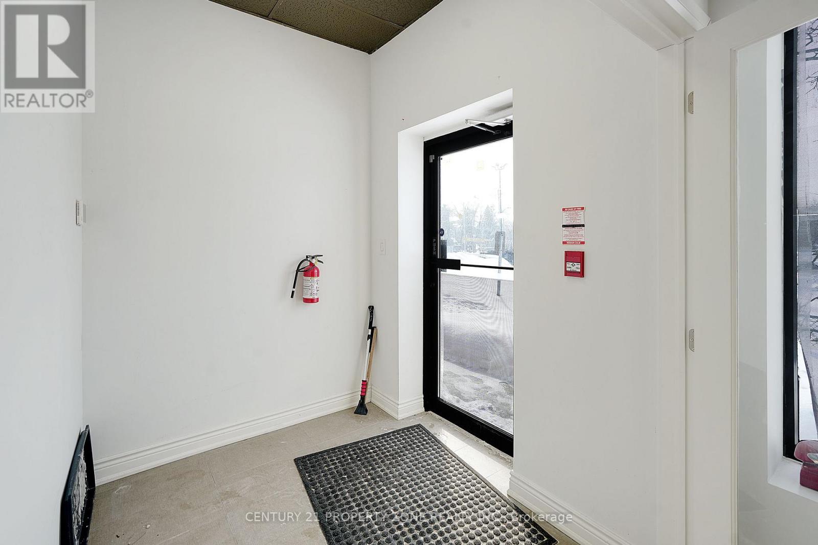 8 - 18371 Hurontario Street, Caledon (Caledon Village), Ontario  L7K 0X7 - Photo 8 - W12790474