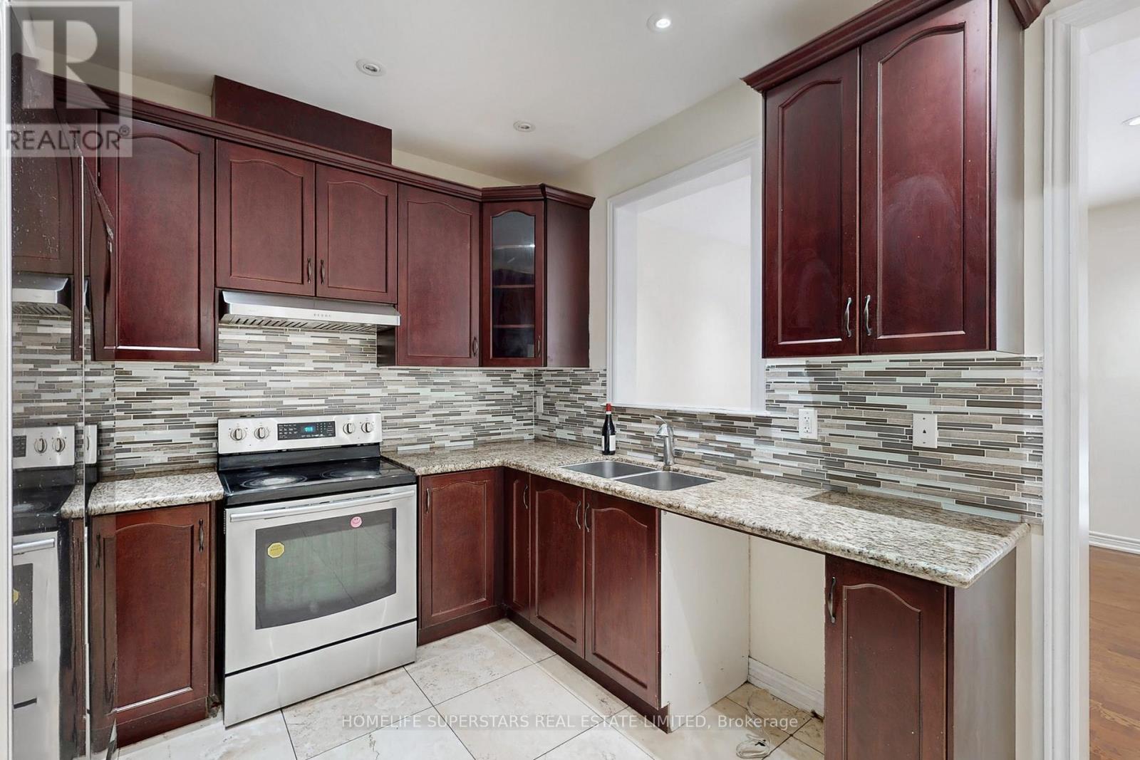 60 Ebury Drive, Brampton (Credit Valley), Ontario  L6X 5M7 - Photo 13 - W12790486