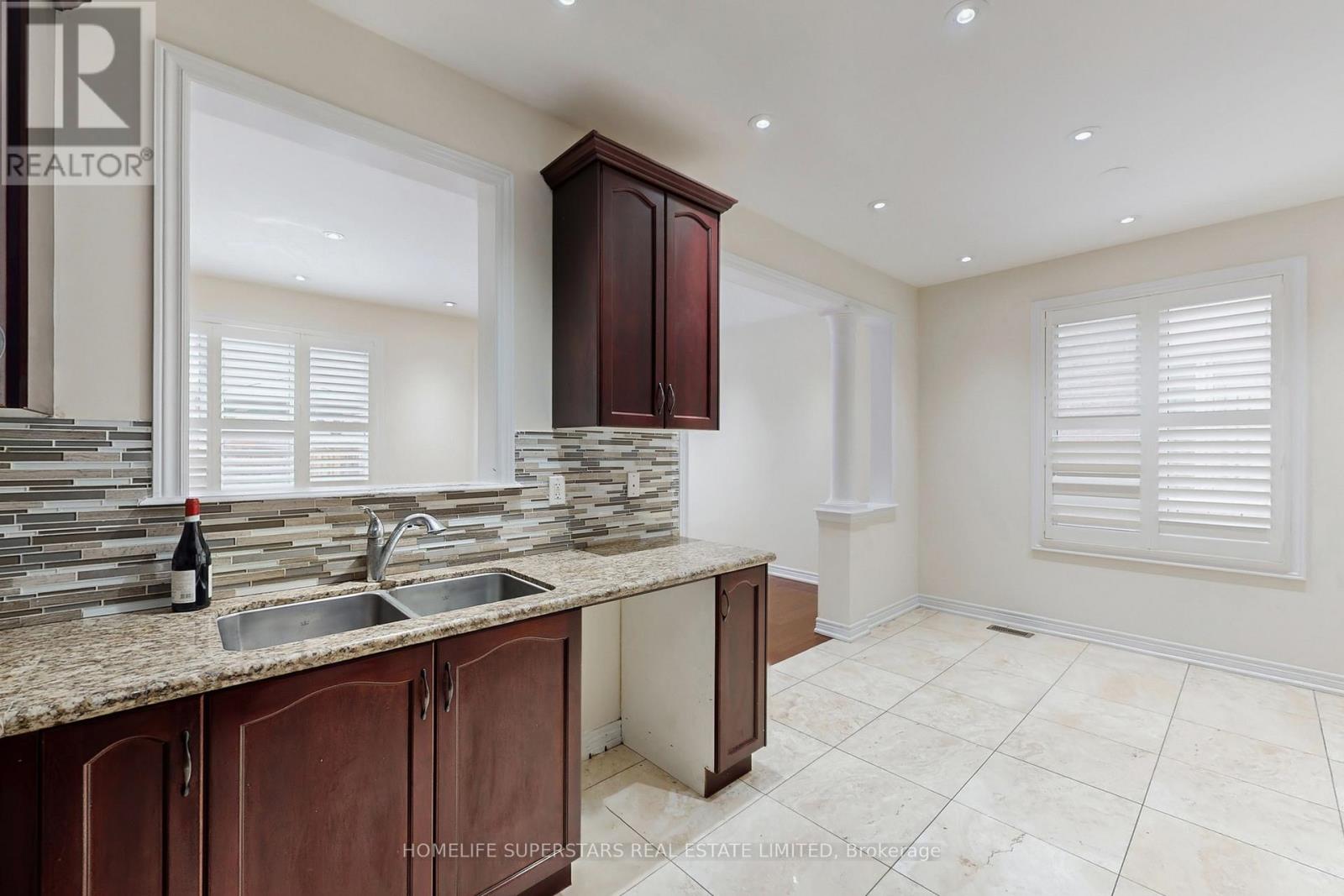 60 Ebury Drive, Brampton (Credit Valley), Ontario  L6X 5M7 - Photo 17 - W12790486