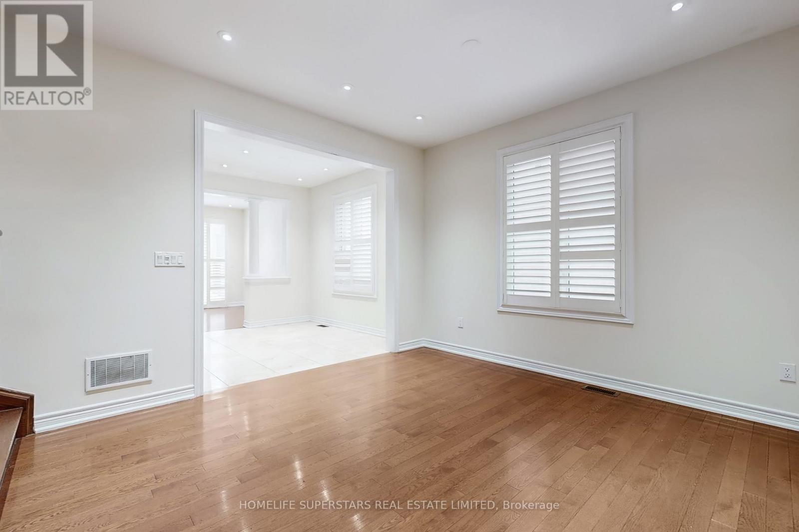 60 Ebury Drive, Brampton (Credit Valley), Ontario  L6X 5M7 - Photo 4 - W12790486