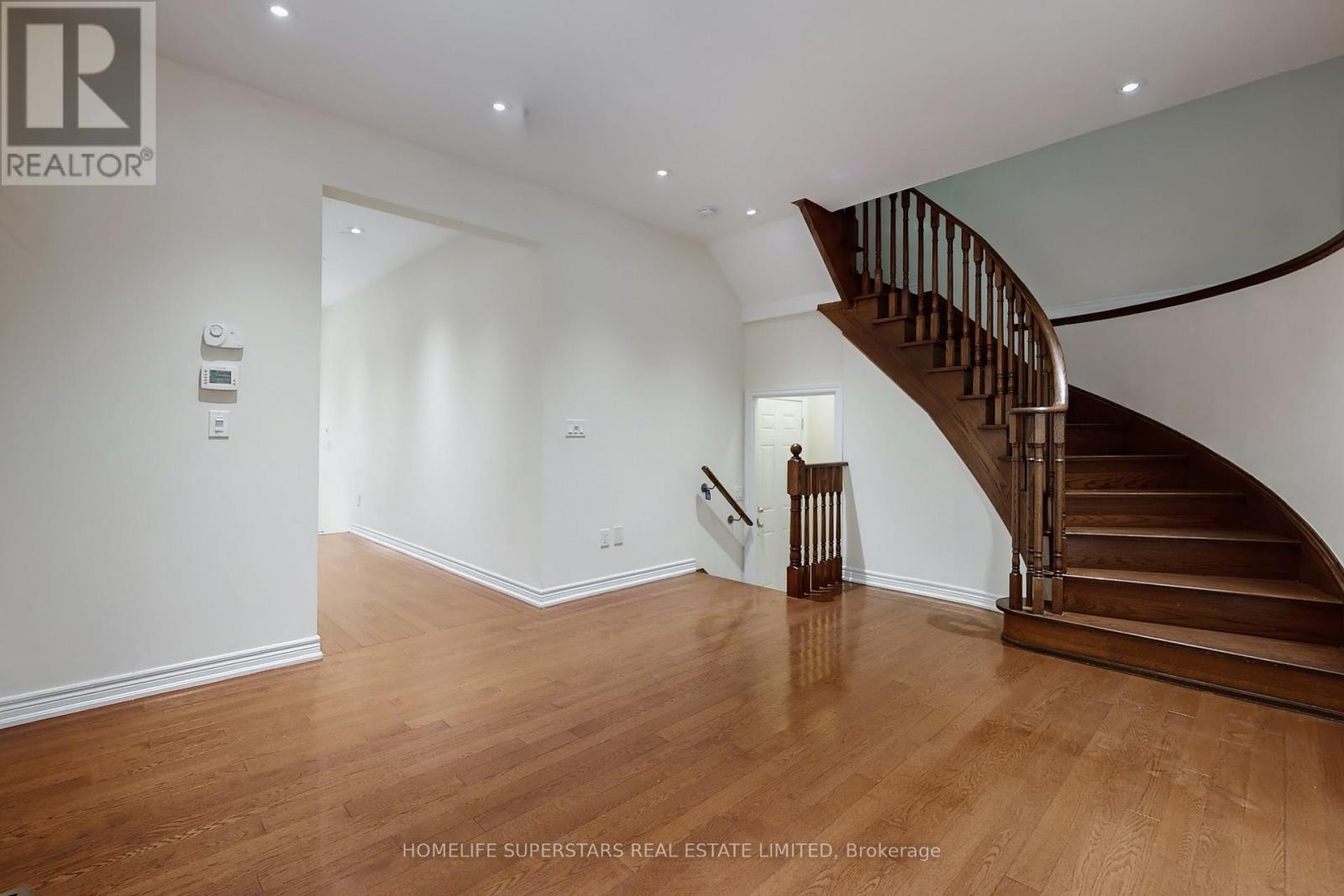 60 Ebury Drive, Brampton (Credit Valley), Ontario  L6X 5M7 - Photo 7 - W12790486