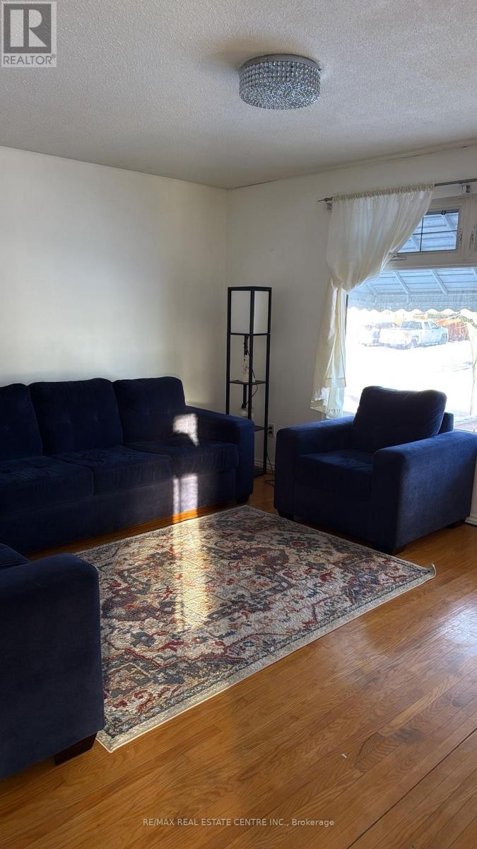 55 Yorkdale Crescent, Hamilton, Ontario  L8J 1E4 - Photo 2 - X12790466