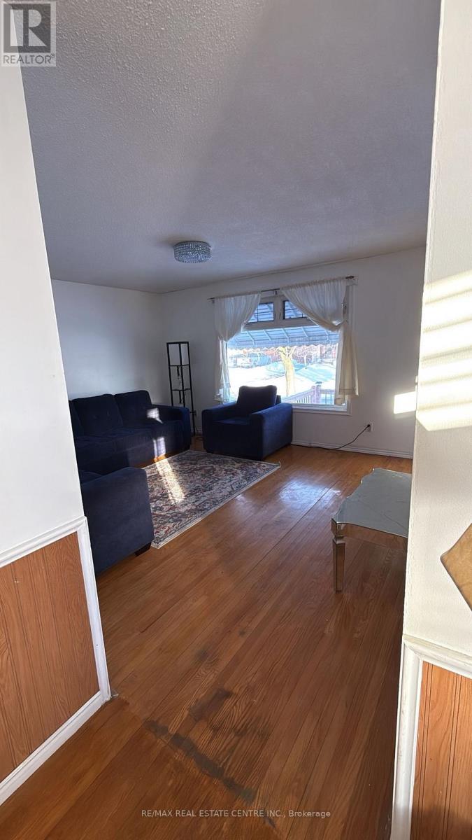 55 Yorkdale Crescent, Hamilton, Ontario  L8J 1E4 - Photo 3 - X12790466