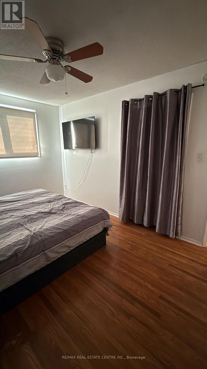 55 Yorkdale Crescent, Hamilton, Ontario  L8J 1E4 - Photo 5 - X12790466