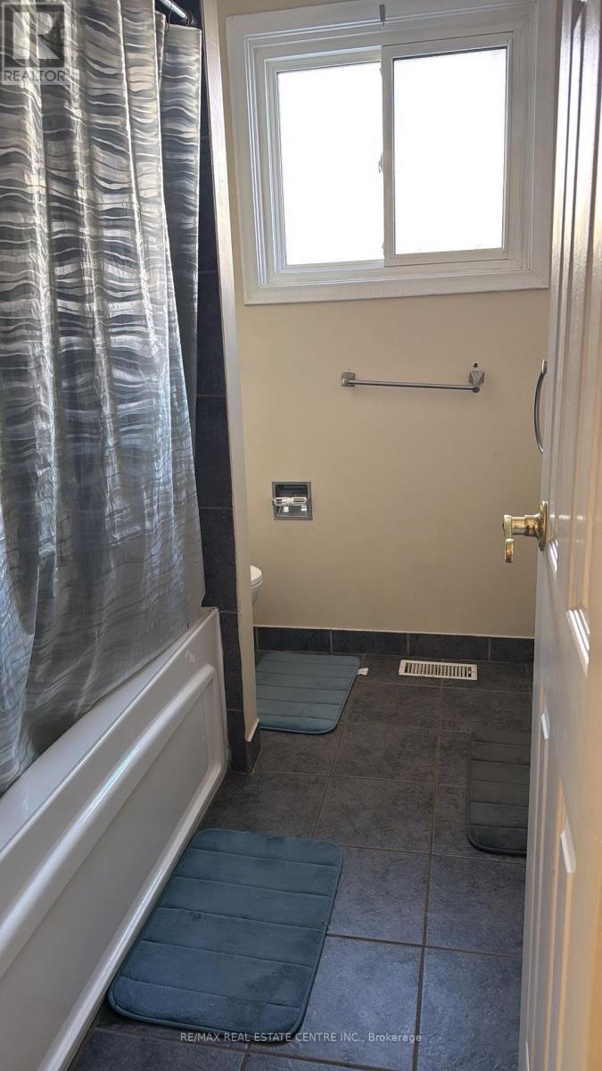 55 Yorkdale Crescent, Hamilton, Ontario  L8J 1E4 - Photo 6 - X12790466