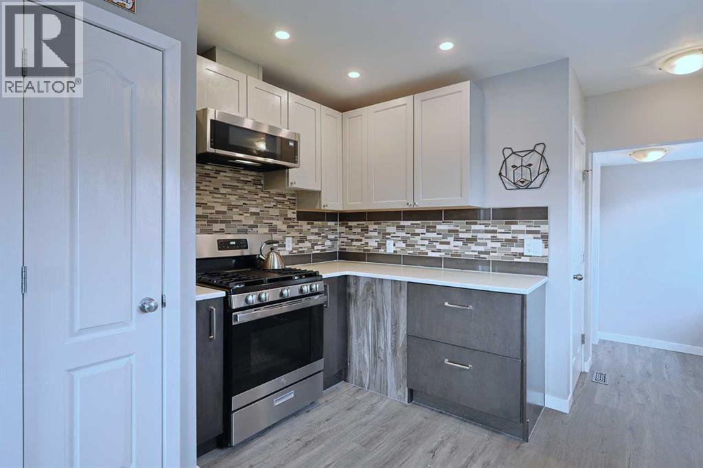 18 Maple Street, Okotoks, Alberta  T1S 1J6 - Photo 14 - A2284740