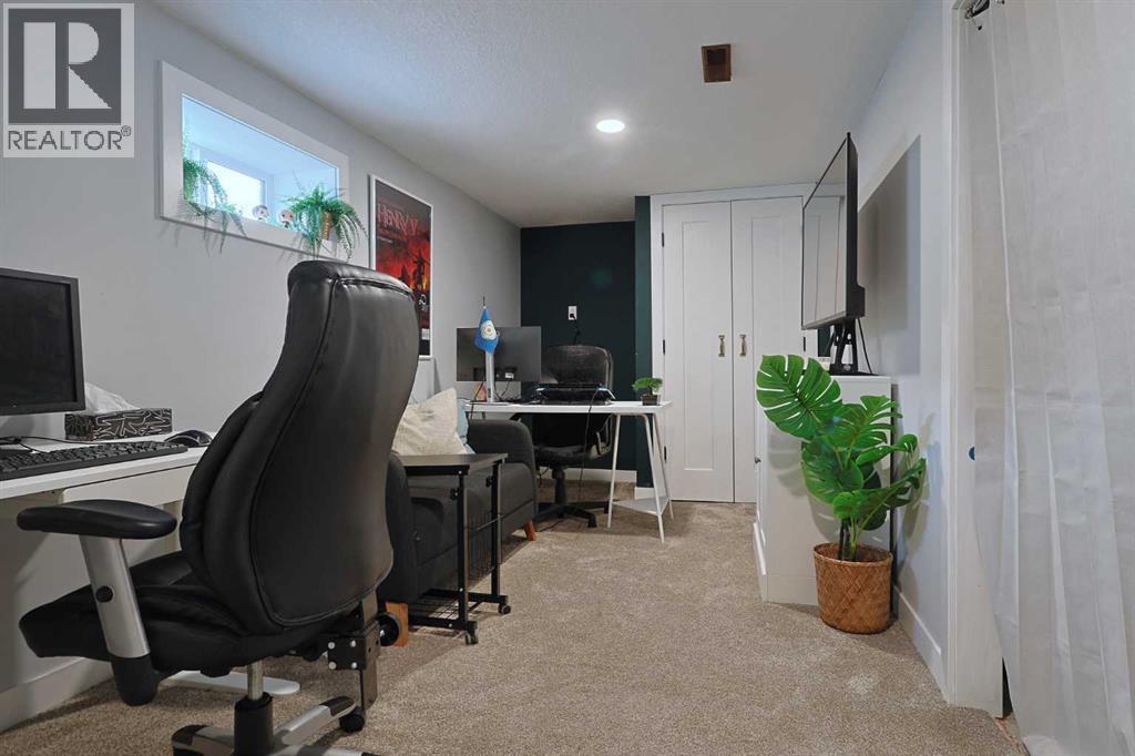 18 Maple Street, Okotoks, Alberta  T1S 1J6 - Photo 28 - A2284740