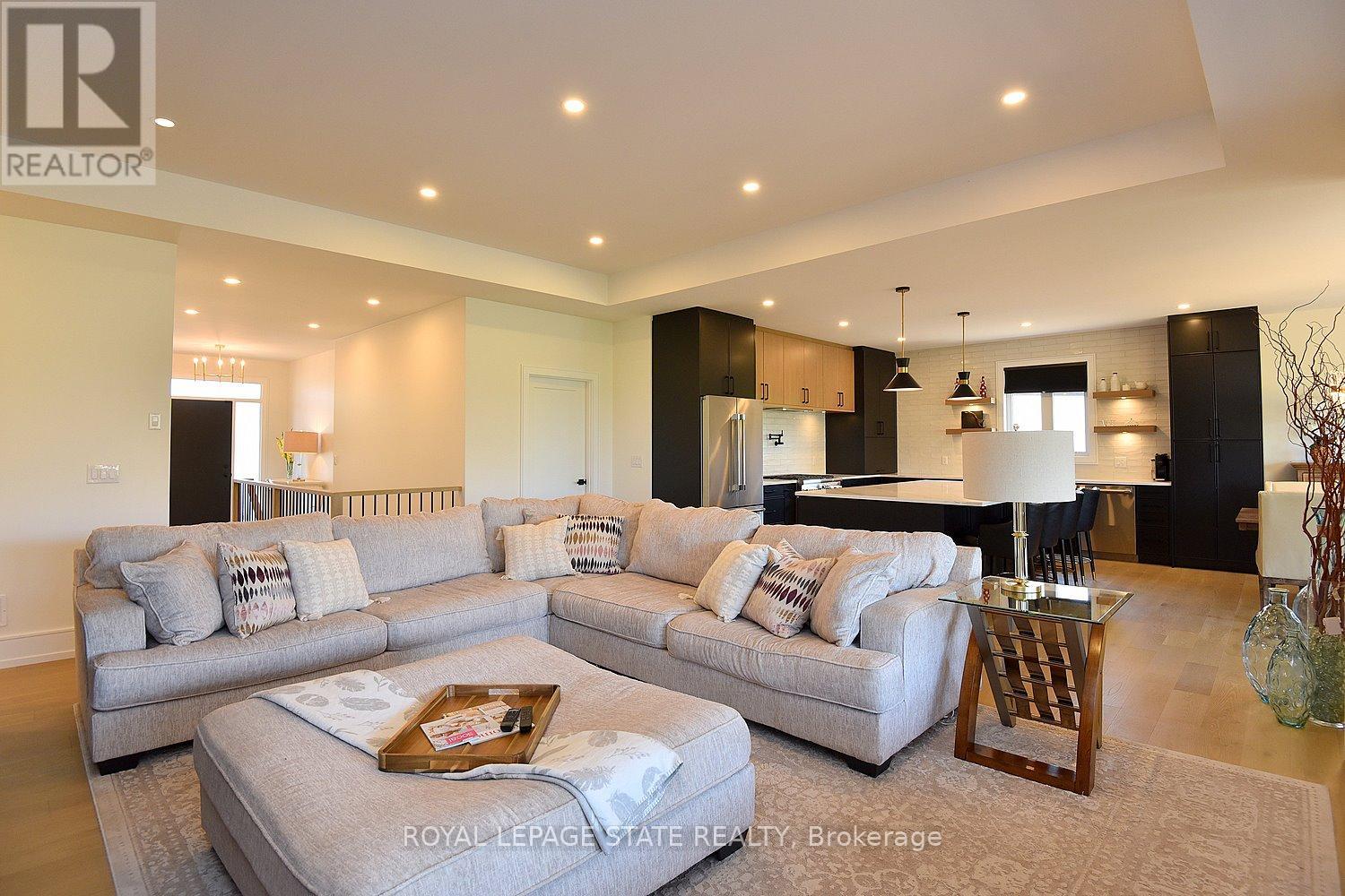 3642 Vosburgh Place, Lincoln, Ontario  L0R 1G0 - Photo 4 - X12789202