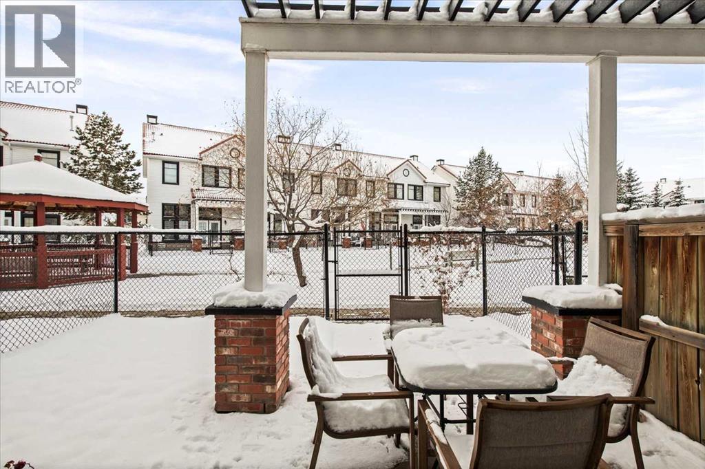 8910 Royal Oak Way Nw, Calgary, Alberta T3G 6B4 - Photo 10 - A2273406